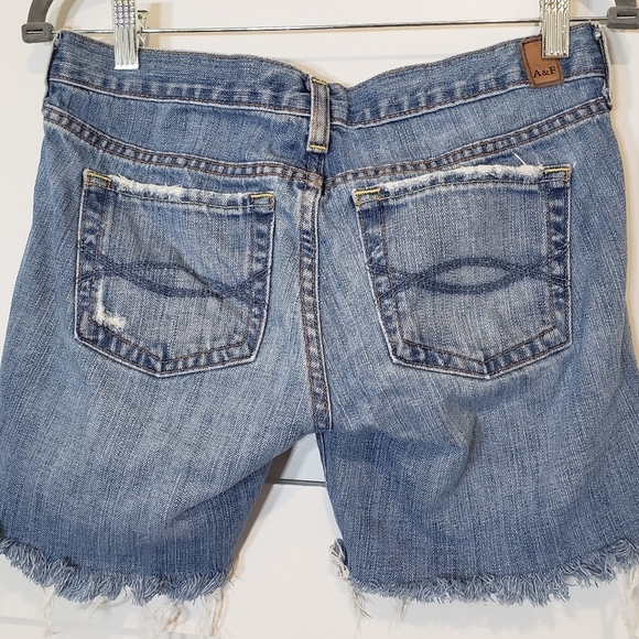 Abercrombie & Fitch Denim Blue Jeans Shorts Cut Off's Size 2 Mid-rise Di… - Picture 6 of 12